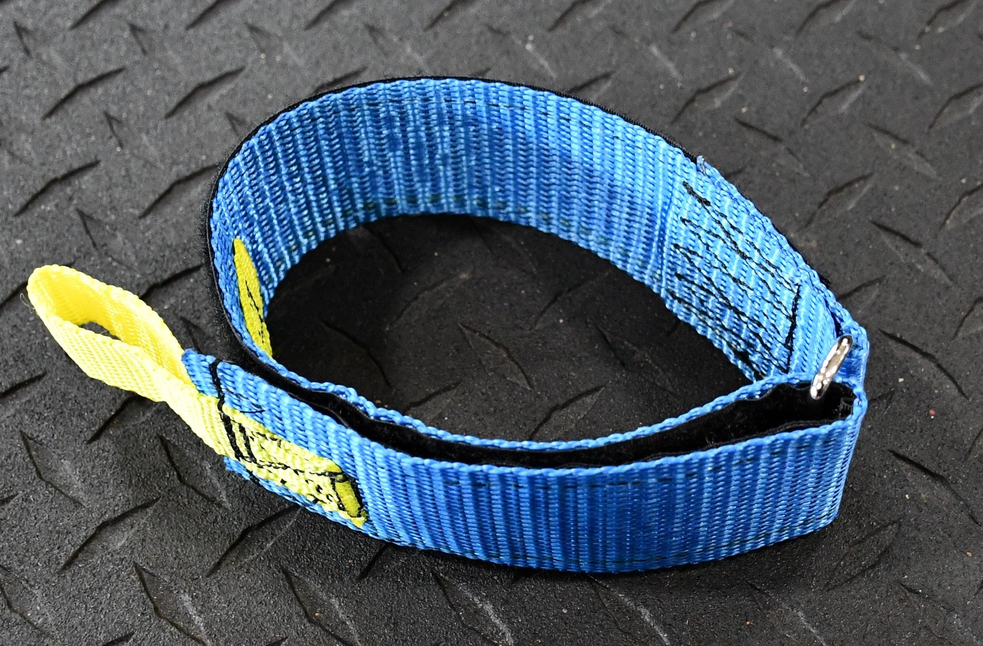 Detail view of the 21” Individual Hose Strap (Blue) - FFHS-BL21 showing the easy pull tabs for quick deployment.