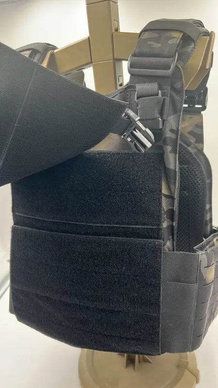 Redemption Tactical CRUSADER 2.0 plate carrier vest with adjustable straps and Velcro panels