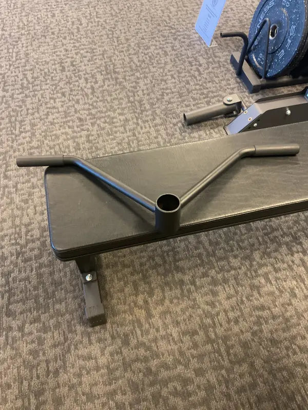 Black V-shaped lat pulldown bar for SFE Landmine Handle fitness equipment