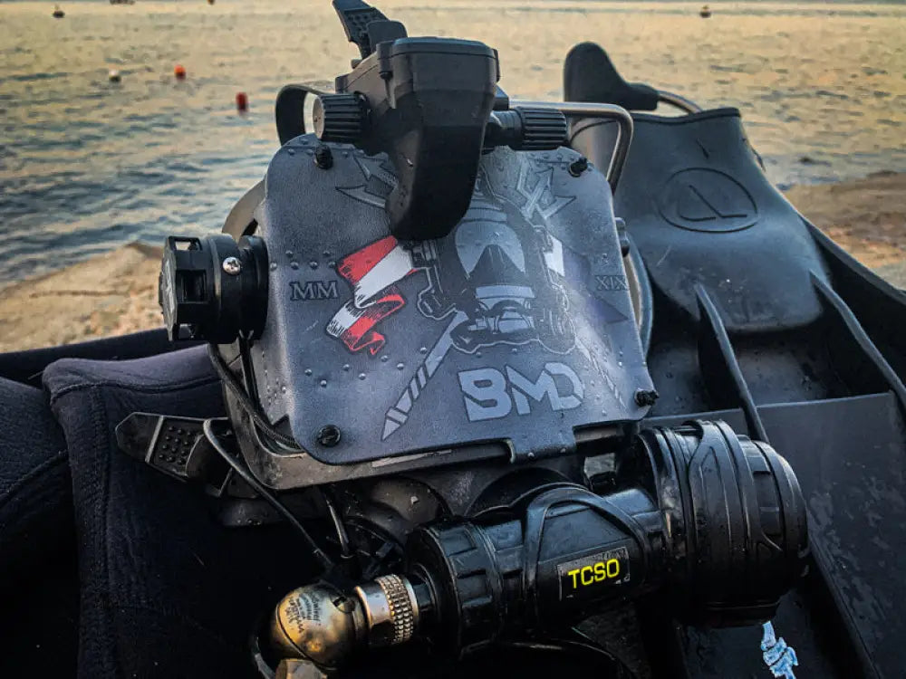 Diving helmet with lights and regulator for first responders firefighter police BA SHIELDS FFM Shield