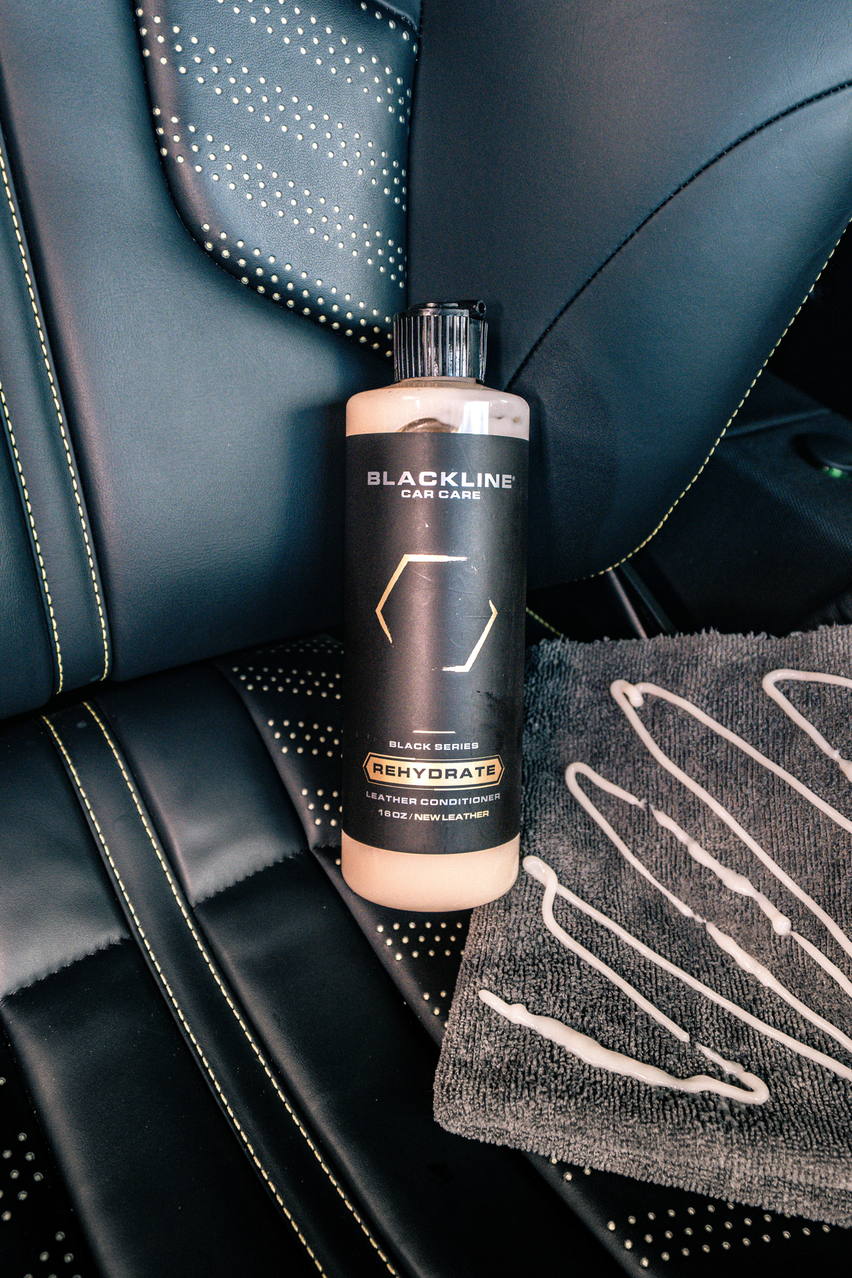 BLACKLINE® REHYDRATE LEATHER CONDITIONER - view 3
