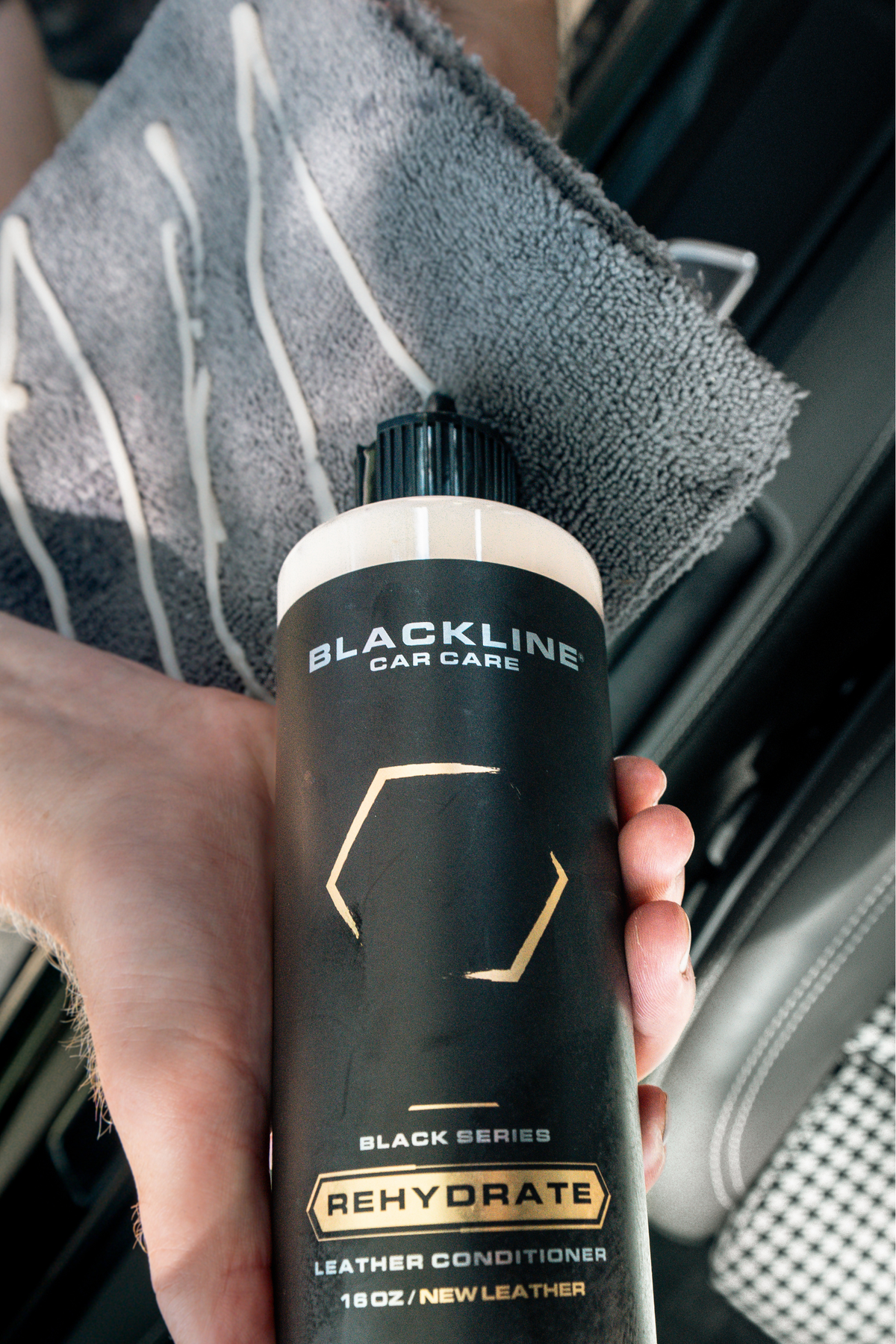 BLACKLINE® REHYDRATE LEATHER CONDITIONER - view 4