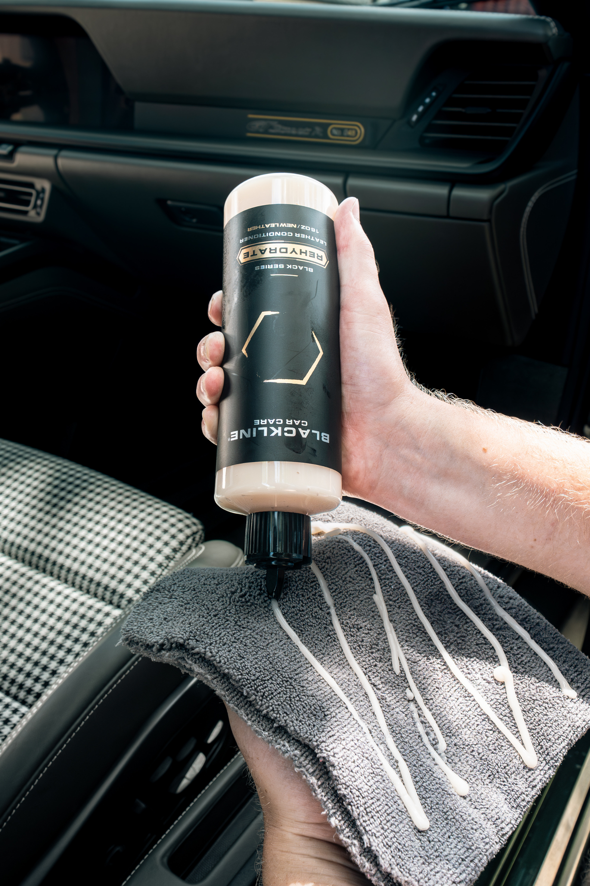 BLACKLINE® REHYDRATE LEATHER CONDITIONER - view 5