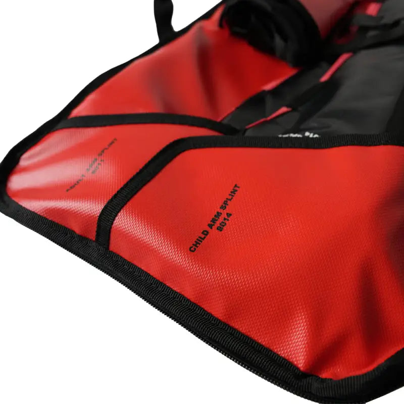 Red insulated food delivery bag with black trim for LINE2design Heavy Duty Emergency Fracture