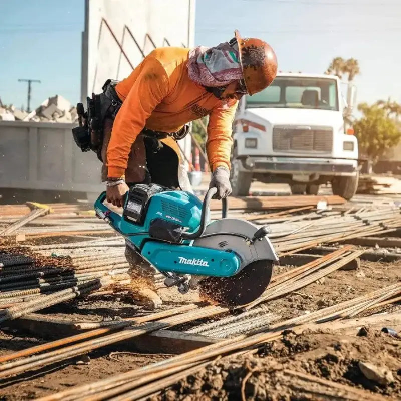 Makita GEC01PL 80V XGT Brushless power saw cutting metal rails with precision