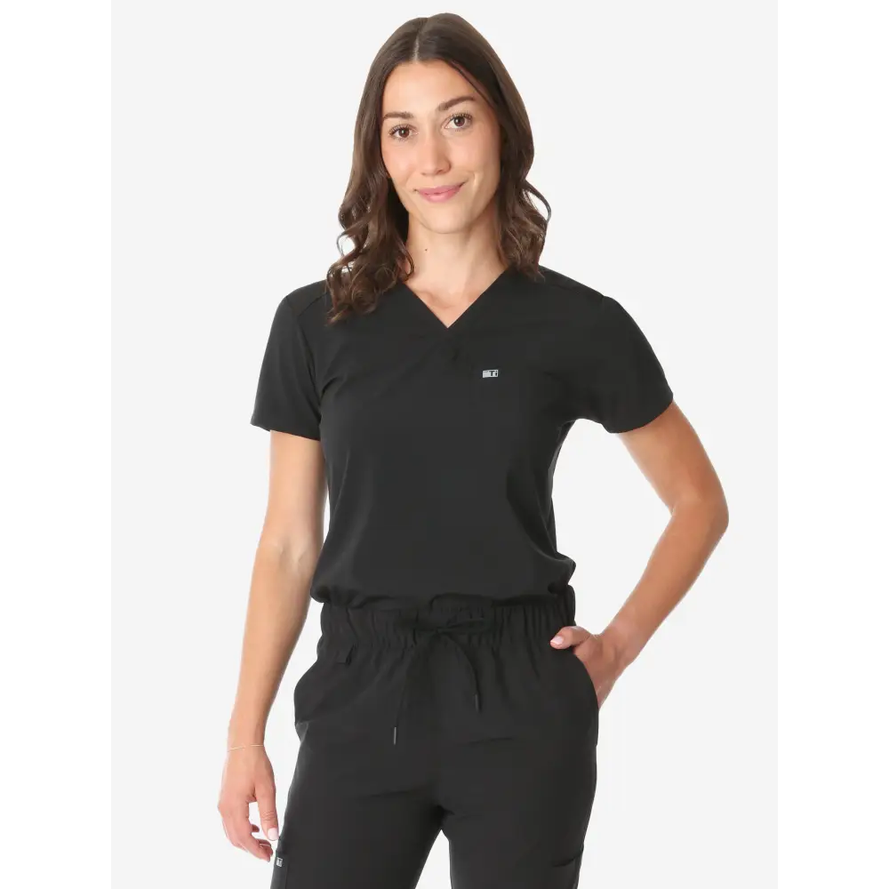 Women’s Tuckable One-Pocket Scrub Top - Real Black / XS - Women’s Scrub Top